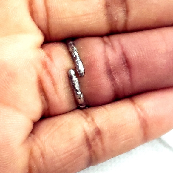 Carnelian crystal ring handmade gothic fantasy adjustable vampire fang Halloween - Picture 10 of 16